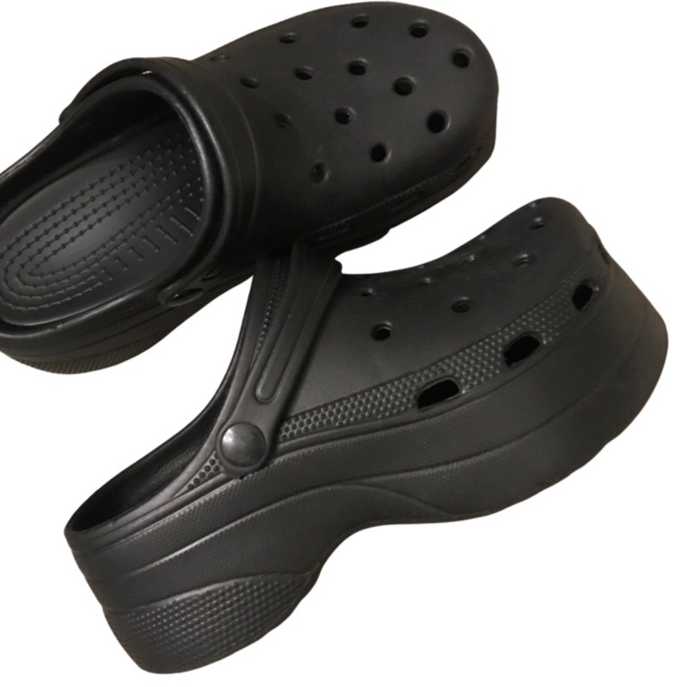 Rubber Platform Vented Clogs - Picture 10 of 10